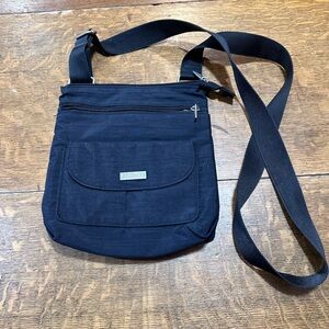 Baggalini travel purse black  Bag